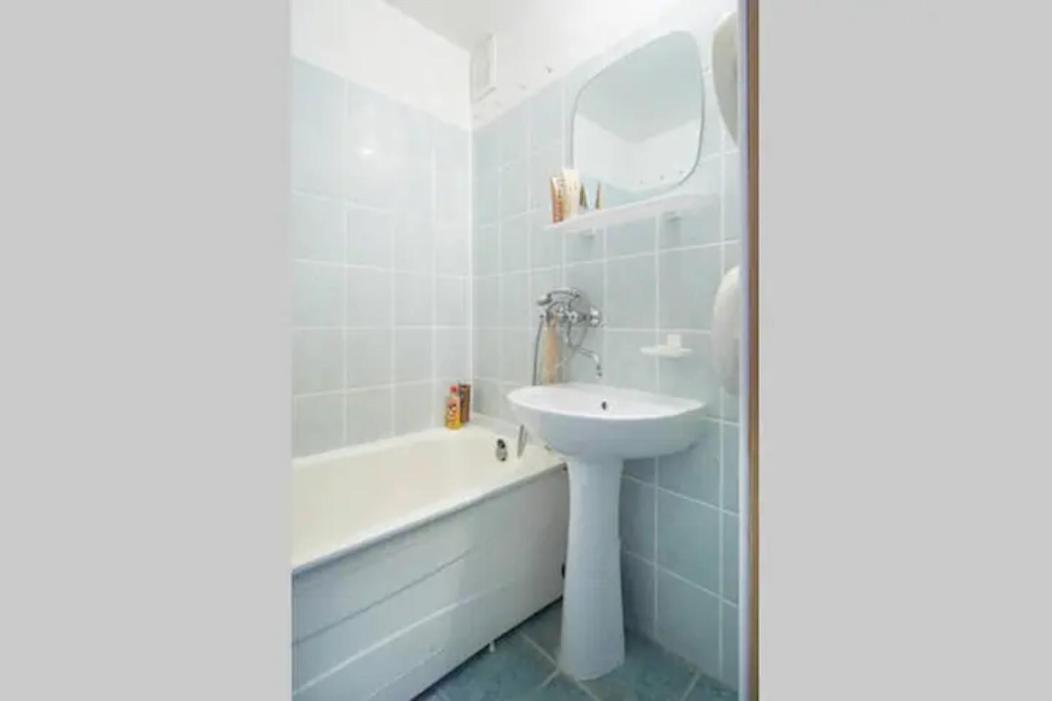 Cozy Private Room In A Three Room Apartment Free Parking Feel Like At Home Vilnius Ngoại thất bức ảnh